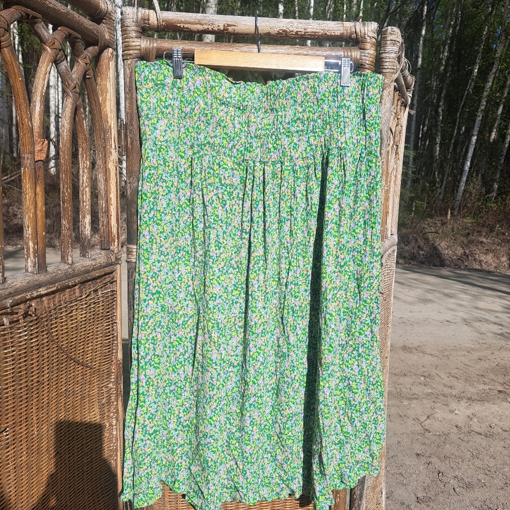 Scoop Floral Green Skirt 2x🌷🌻🌸🌼🌺🏵🪷🪻💐